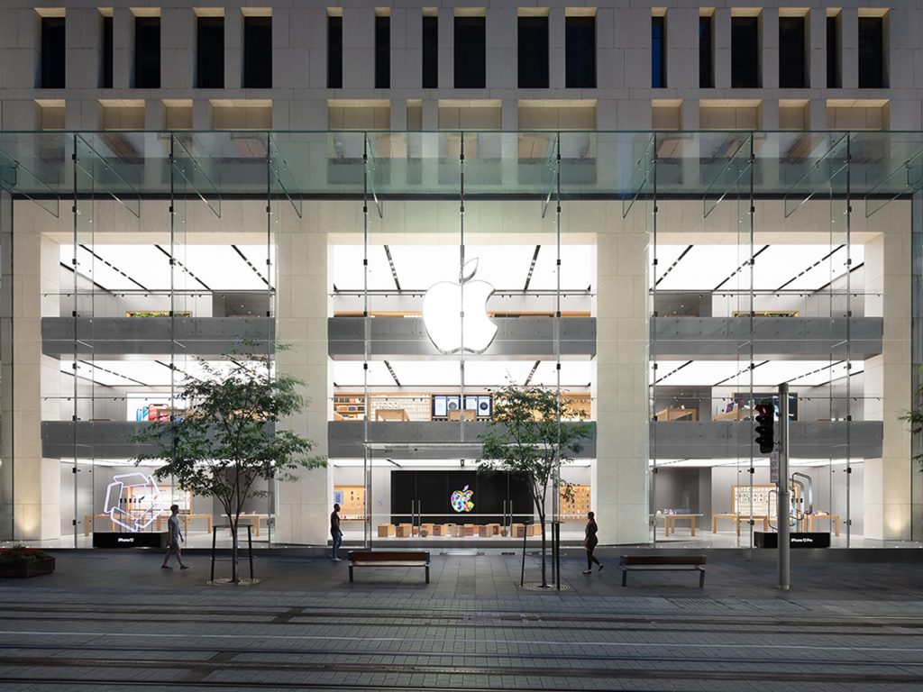 First Apple Store In Australia On George Street, Sydney